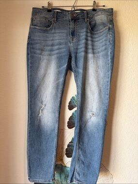 Women’s Thompson Tomboy Distressed Jeans